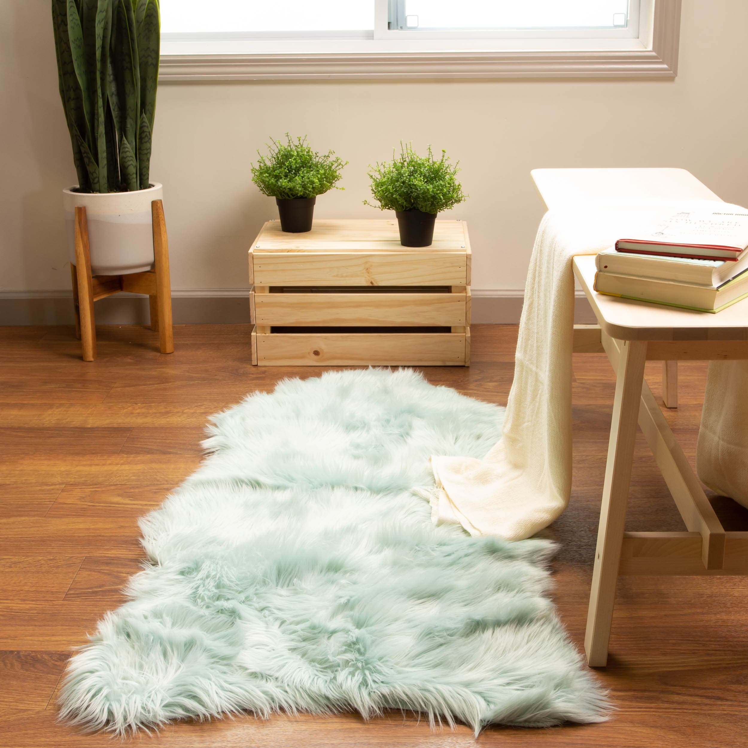 Silver Orchid Parrott Faux Fur Sheepskin Area Rug