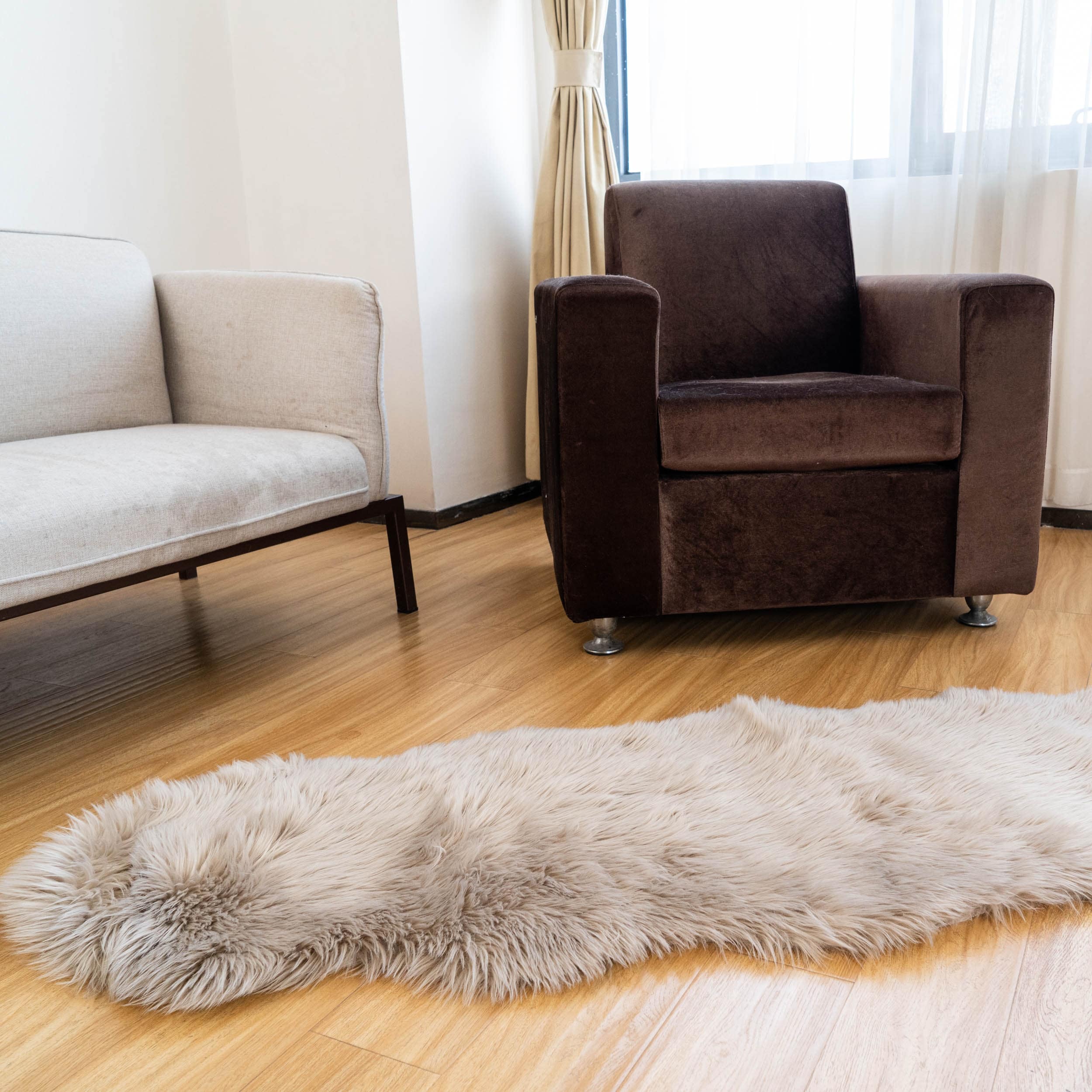 Silver Orchid Parrott Faux Fur Sheepskin Area Rug