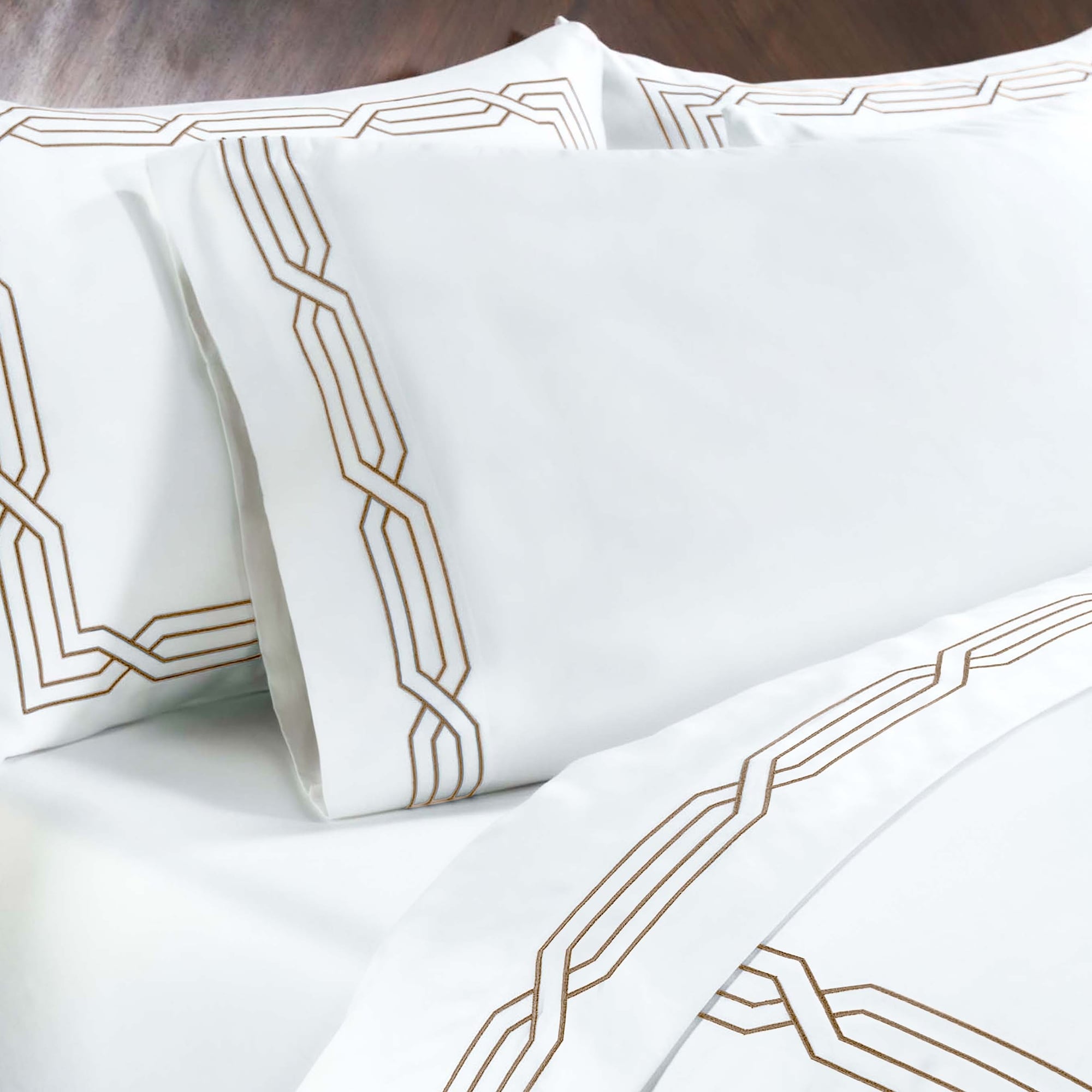 Superior Egyptian Cotton 1200 Thread Count Eco-Friendly Solid Sheet Set