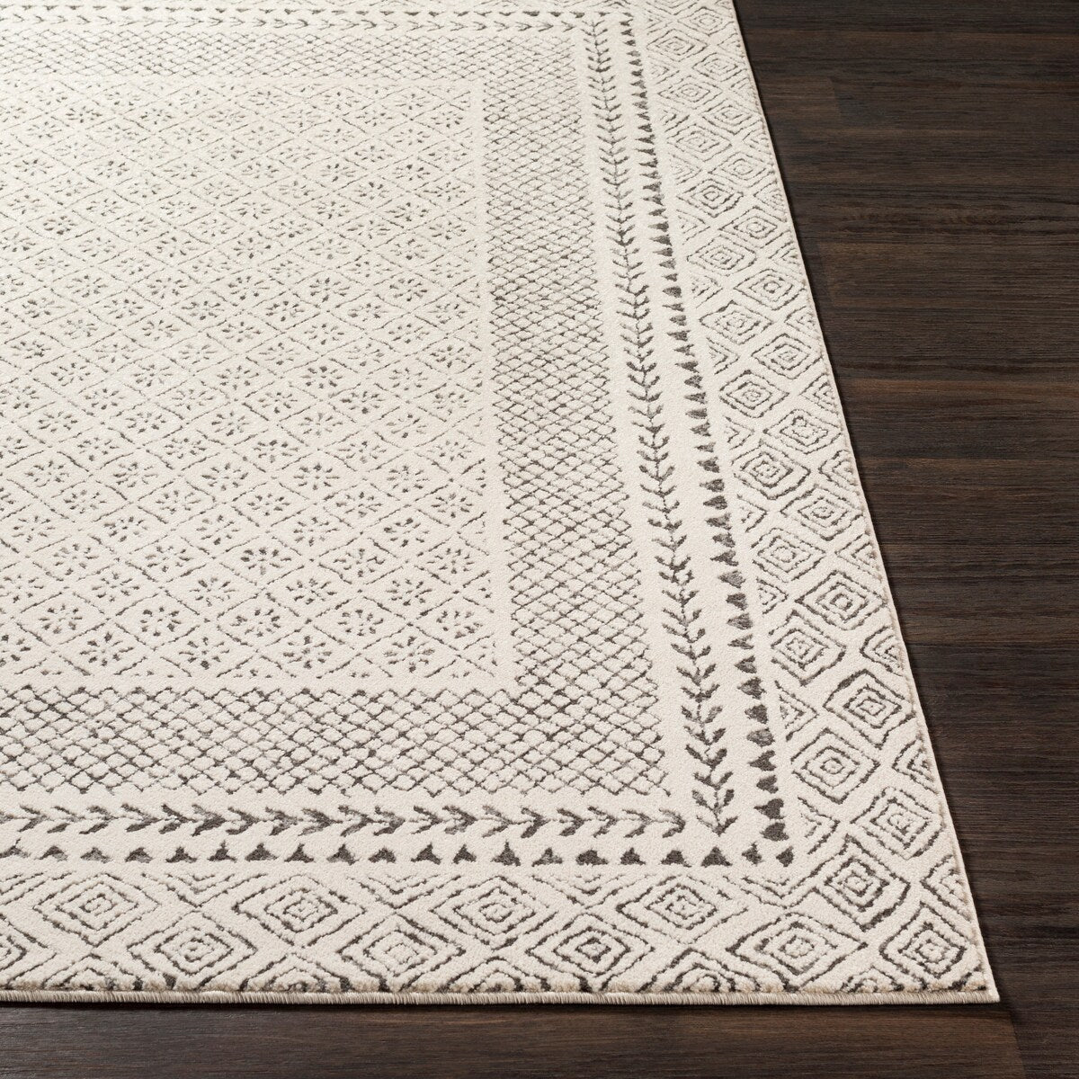 Livabliss Tiffany Grey Bohemian Border Area Rug