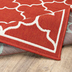 Vista Home Martinique Off-White/Brick Red Lattice Indoor/Outdoor Rug.