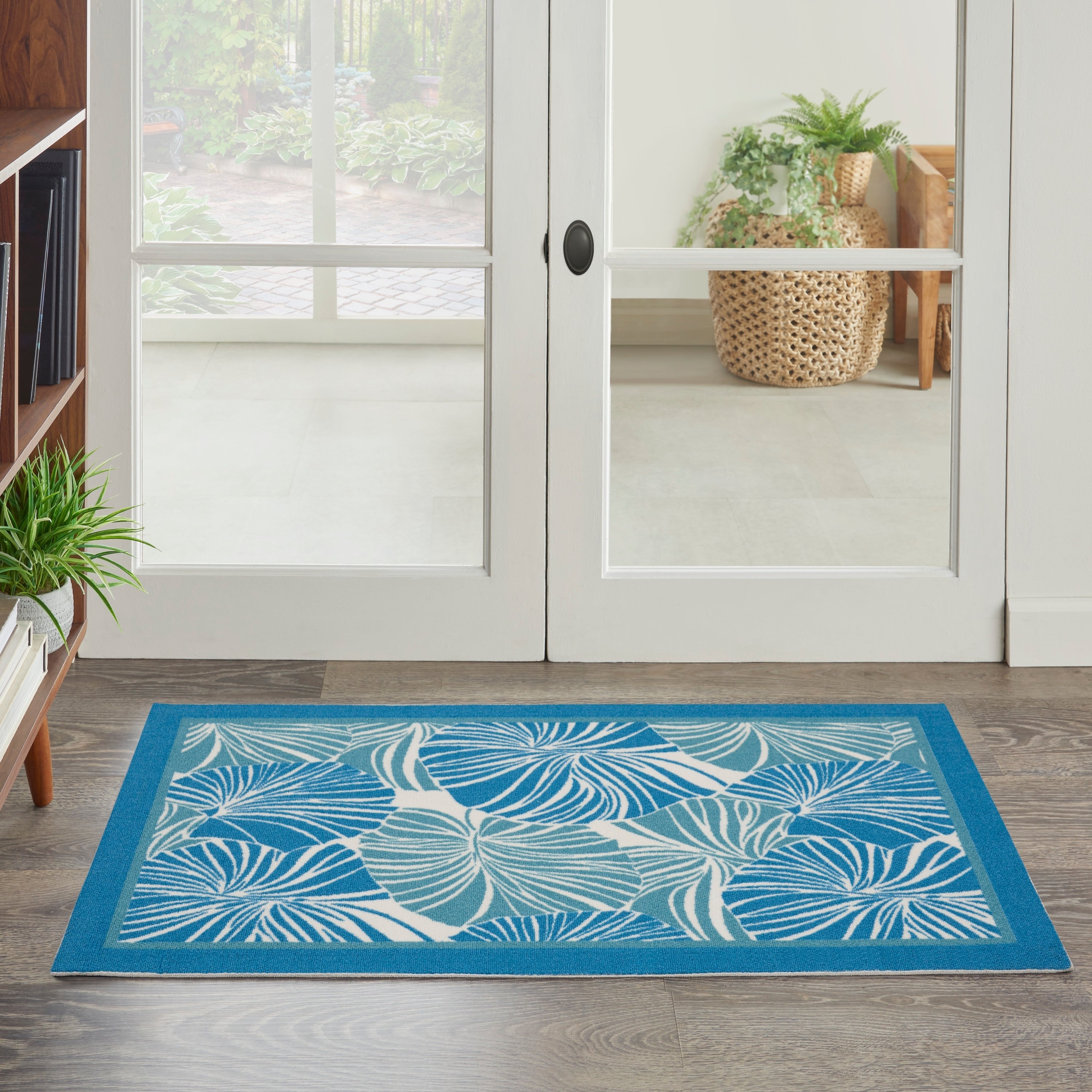 Waverly Sun N' Shade Modern Botanical Indoor/Outdoor Area Rug