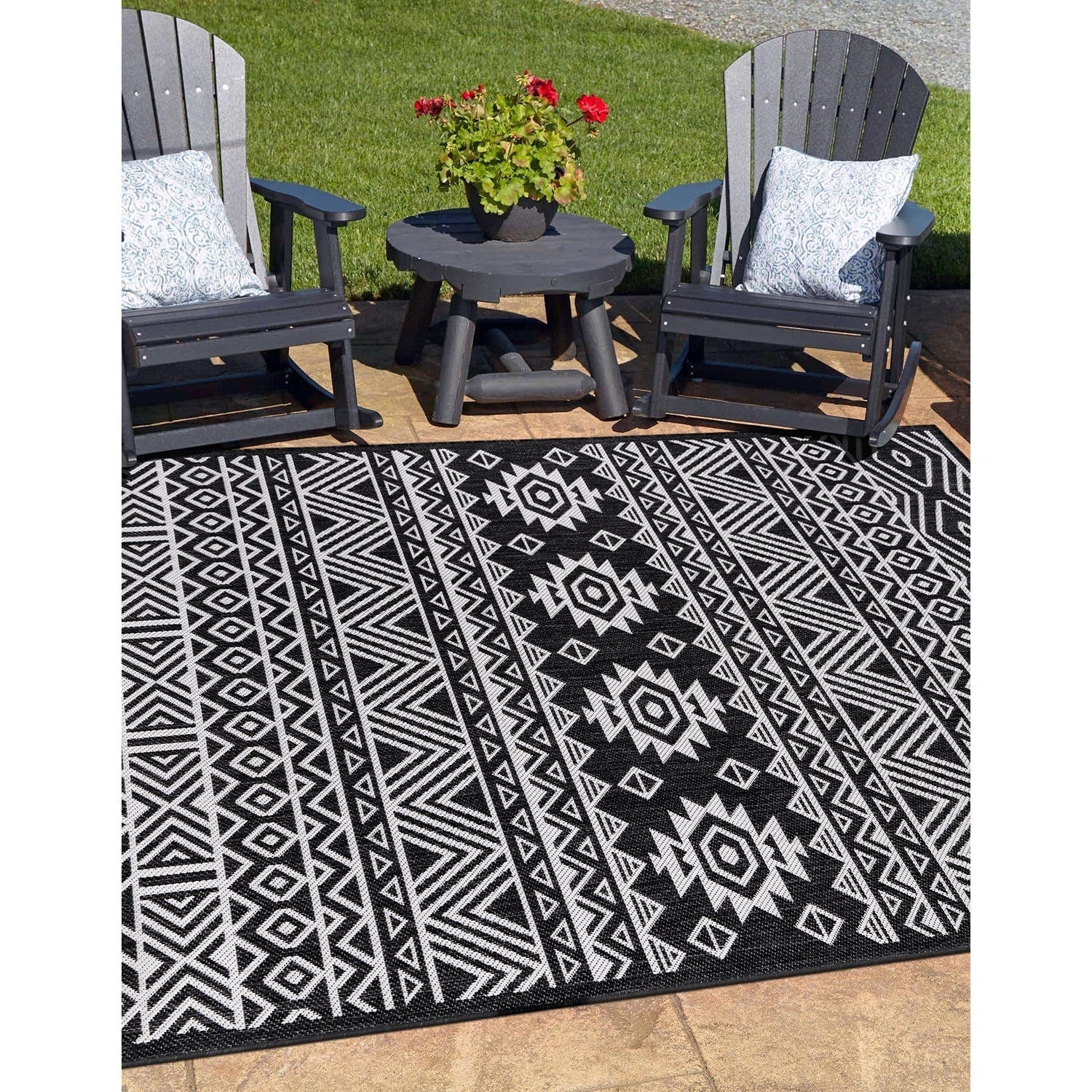 World Rug Gallery Distressed Geometric Bohemian Textured Flat Weave Indoor/Outdoor Area Rug