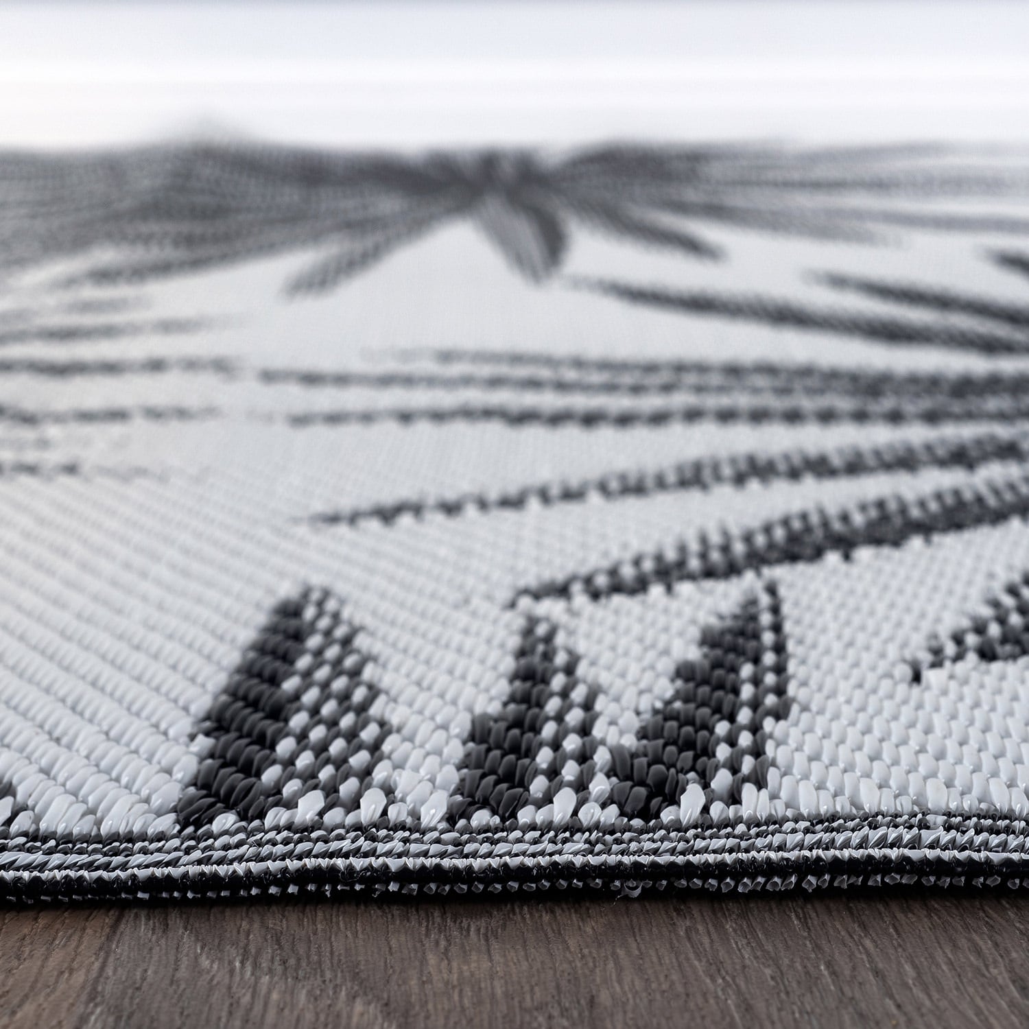 World Rug Gallery Floral Tropical Reversible Recycled Plastic Outdoor Rugs