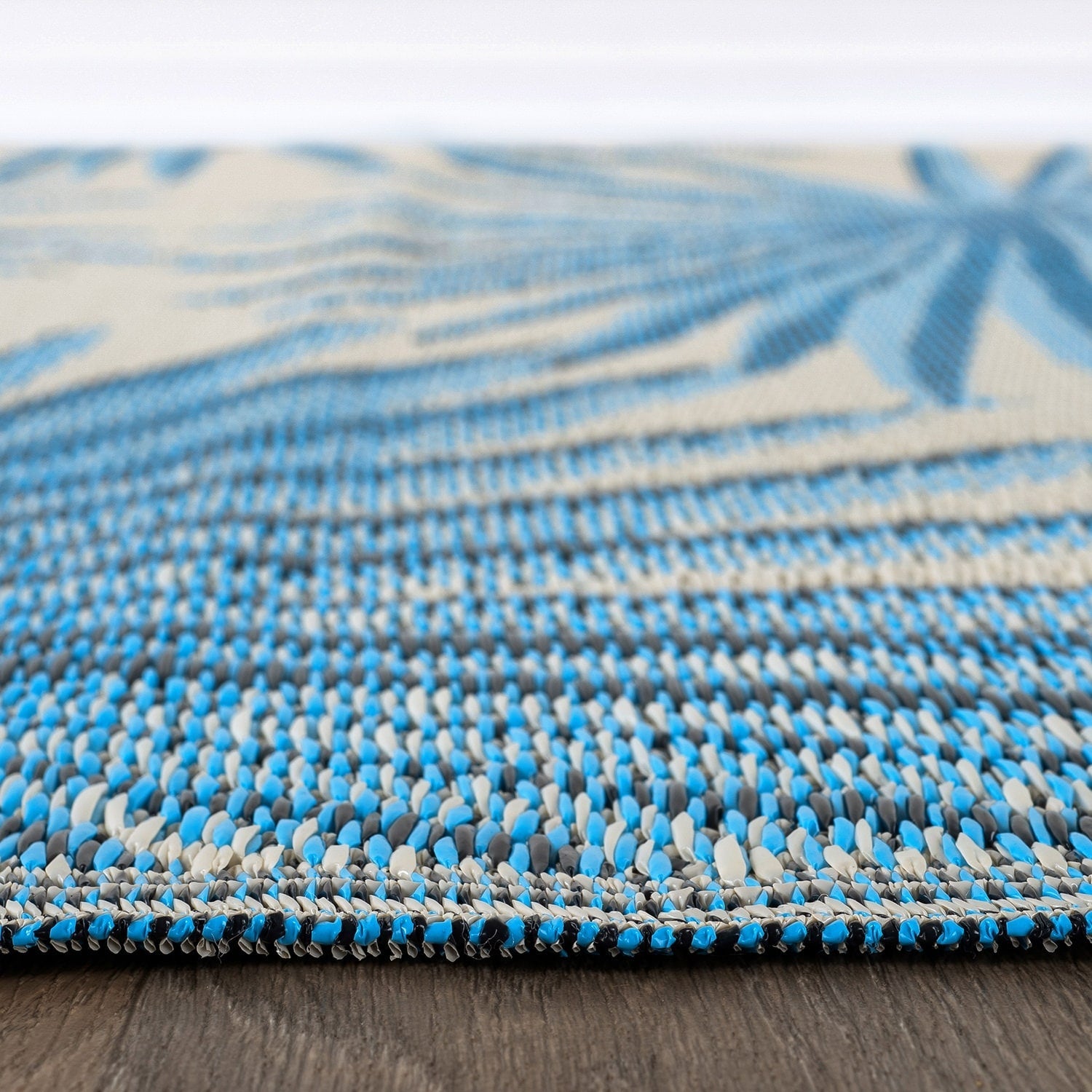 World Rug Gallery Floral Tropical Reversible Recycled Plastic Outdoor Rugs