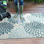World Rug Gallery Modern Floral Aloha Reversible Recycled Plastic Outdoor Rugs